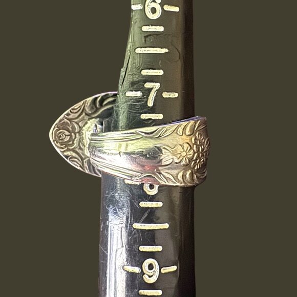 Antique Reed & Barton Stainless Steel Rose Spoon Ring With Red Crystal  Size 7.5 - Picture 11 of 11